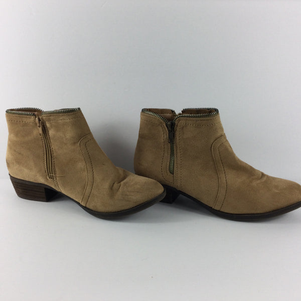 Just Fab Tan Zipper Booties