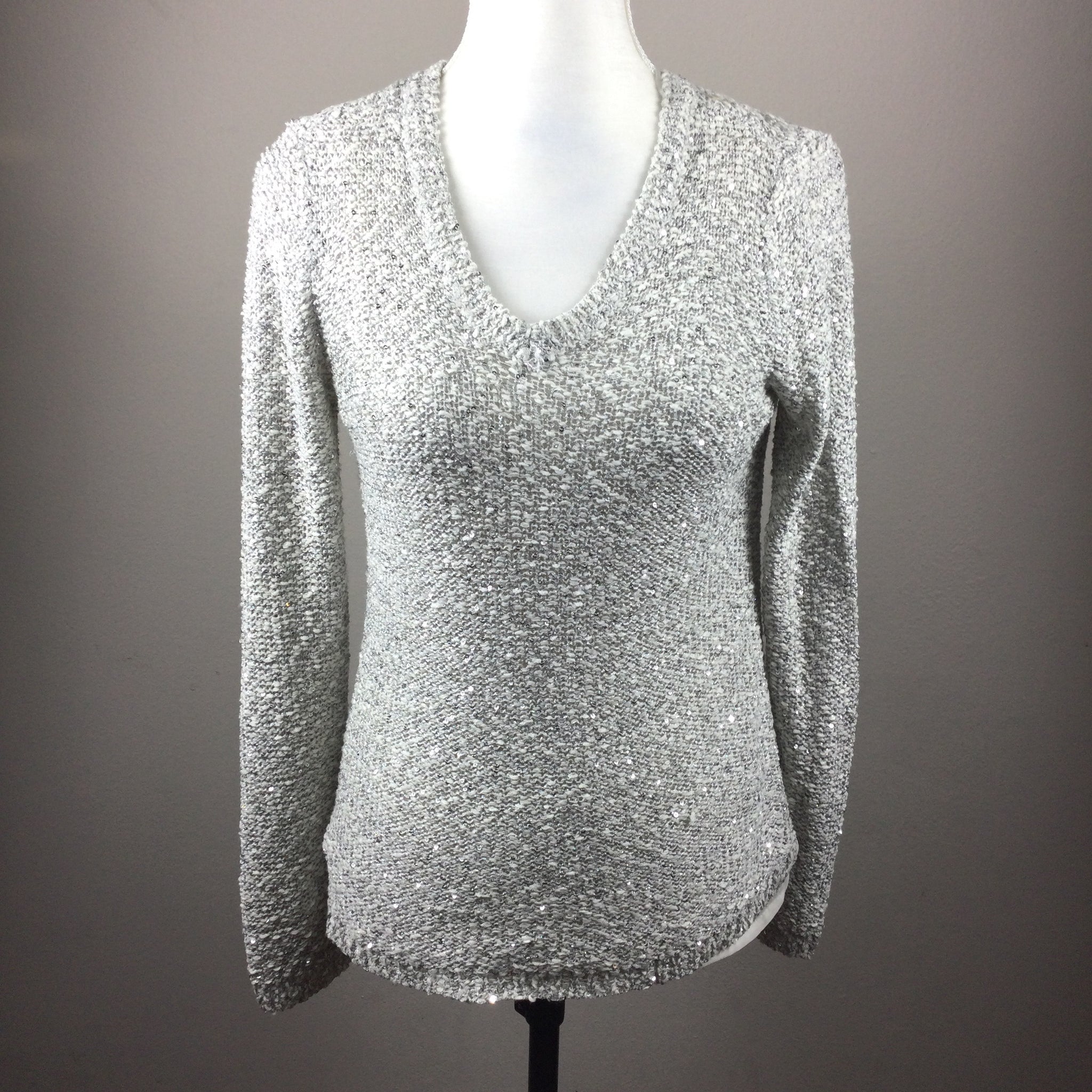 Apt. 9 gray shimmer sweater – All That She Wants Boutique